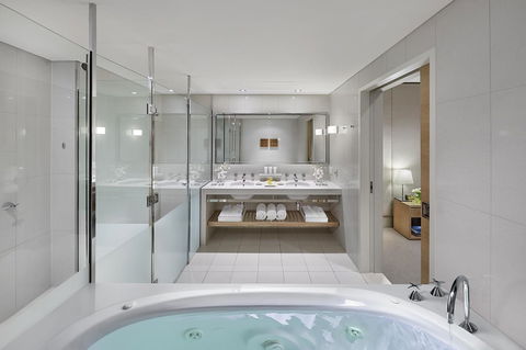 Crown Promenade Melbourne - Tourism Search 28