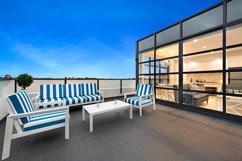 The Hamptons Apartments - St Kilda - Tourism Search 3