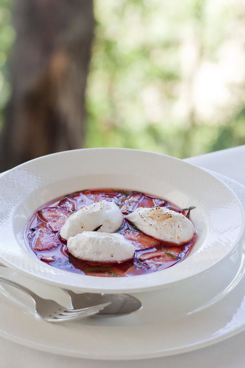 Chris\'s Beacon Point Restaurant & Villas - Tourism Search 14