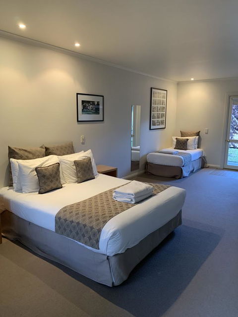 Dunkeld Studio Accommodation - Tourism Search 8