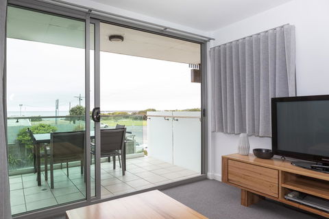 The Dolphin Apartments - Tourism Search 1
