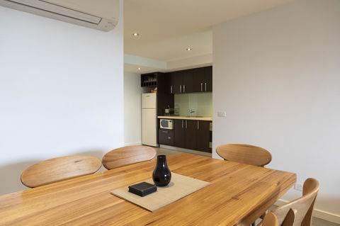 The Dolphin Apartments - Tourism Search 8