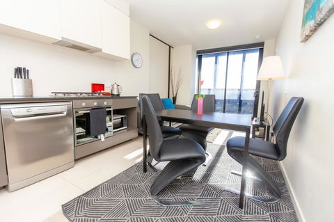 Melbourne SkyHigh Apartments - Tourism Search 8