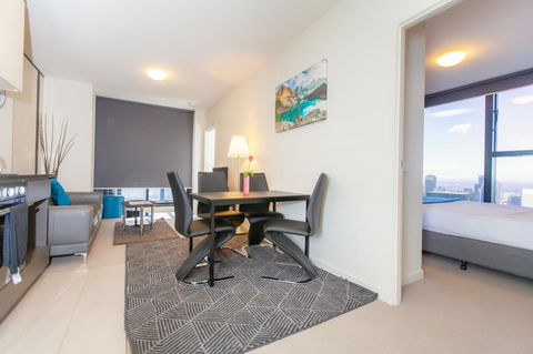 Melbourne SkyHigh Apartments - Tourism Search 7