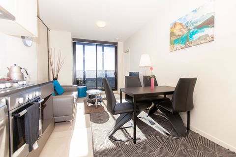 Melbourne SkyHigh Apartments - Tourism Search 9