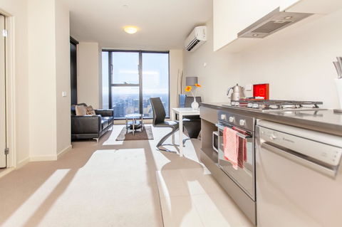 Melbourne SkyHigh Apartments - Tourism Search 2
