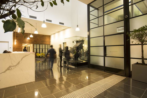 City Tempo - Lonsdale St - Tourism Search 13