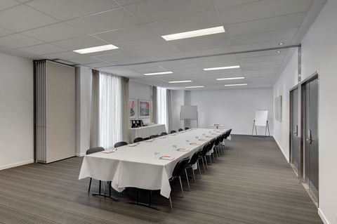 Travelodge Hotel Melbourne Docklands - Tourism Search 17