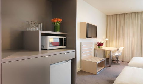 Travelodge Hotel Melbourne Docklands - Tourism Search 13