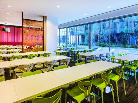 Travelodge Hotel Melbourne Docklands - Tourism Search 21