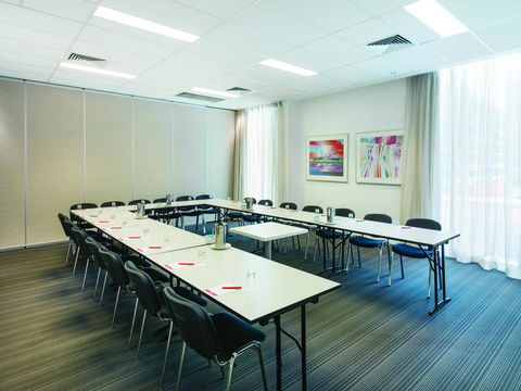Travelodge Hotel Melbourne Docklands - Tourism Search 11