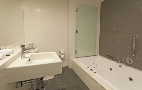 Causeway 353 Hotel - Tourism Search 29