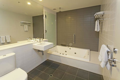 Causeway 353 Hotel - Tourism Search 35