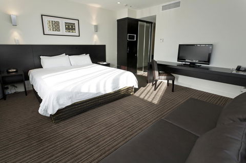 Causeway 353 Hotel - Tourism Search 8