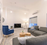 Unique 3 Bedroom Central CBD Townhouse - Tourism Search