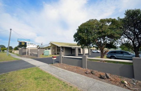Pelicans Motel San Remo - Tourism Search 1