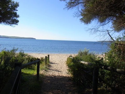 Black Dolphin Beach Penthouse - Tourism Search 3