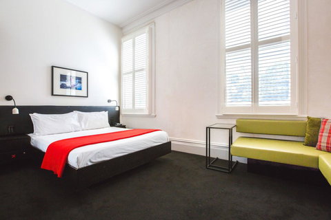 Middle Park Hotel - Tourism Search 0