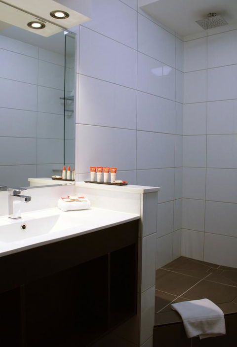 Hotel Grand Chancellor Melbourne - Tourism Search 10