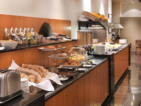 Hotel Grand Chancellor Melbourne - Tourism Search 42