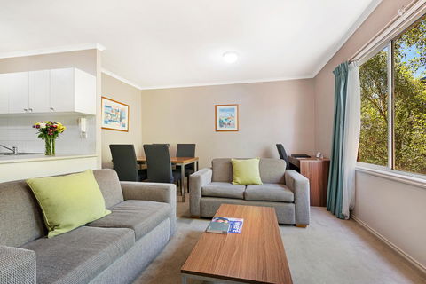 Punt Road Apartment Hotel - Tourism Search 9