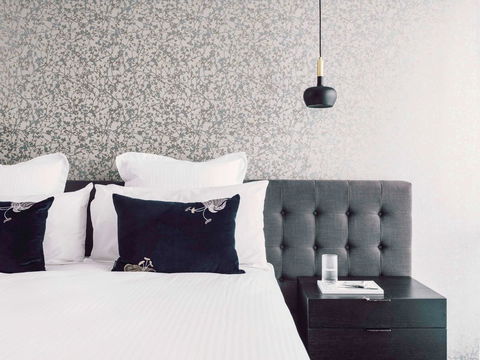 Quay West Suites Melbourne - Tourism Search 13