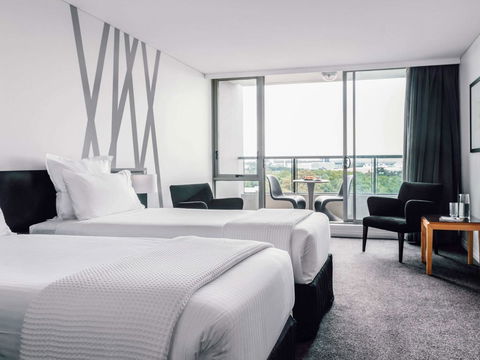 Quay West Suites Melbourne - Tourism Search 8