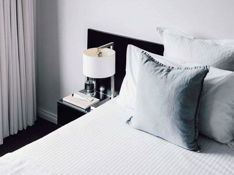 Quay West Suites Melbourne - Tourism Search 39