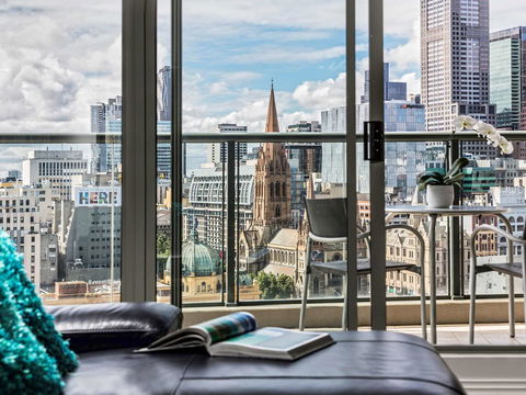 Quay West Suites Melbourne - Tourism Search 40
