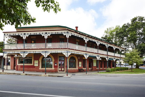 The Daylesford Hotel - Tourism Search 1
