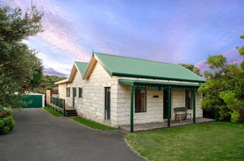 The Divide - Rye Back Beach Hideaway - Tourism Search 0