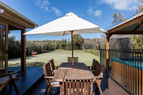 The Heyfield Hideaway: Tennis & Spa - Tourism Search 0
