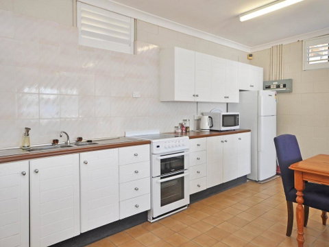 The Studio On The Lake @ Fishing Point, Lake Macquarie - Honestly Put The Line In And Catch Fish - Tourism Search 3