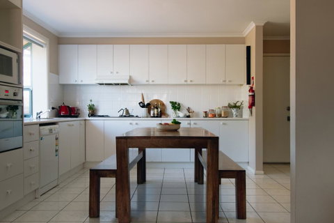 Torquay Retreats - Anderson - Tourism Search 3