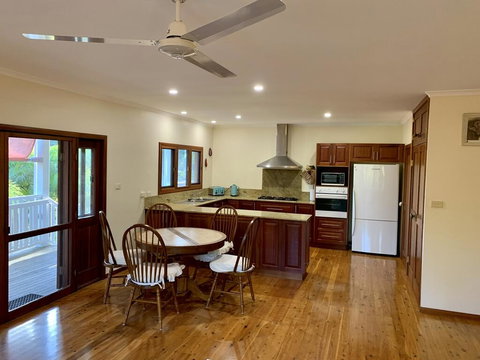 Tropical Styling - Tourism Search 0