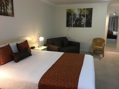 Tuckerbox Motor Inn - Tourism Search 0