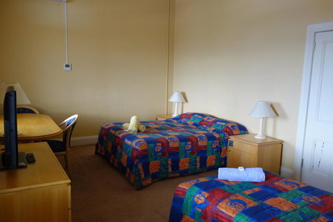 Tumut Star Hotel - Tourism Search 3