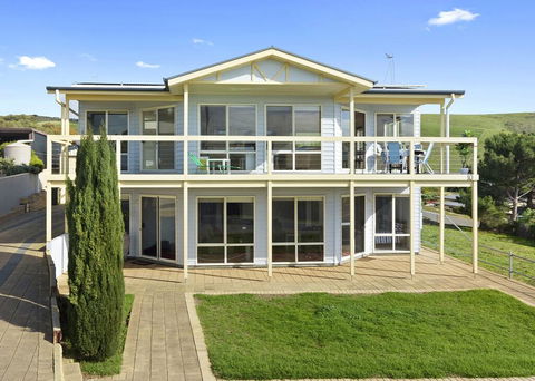 VALLEY VIEWS - 10 Valley Heights Drive - Tourism Search 2
