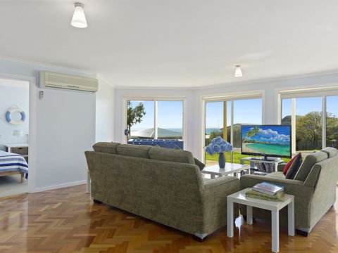 VALLEY VIEWS - 10 Valley Heights Drive - Tourism Search 3