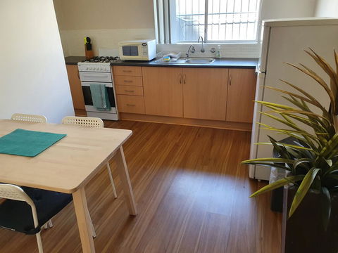 Value 2 Bed Villa Close To QEH + Airport + City + Beach - Tourism Search 3