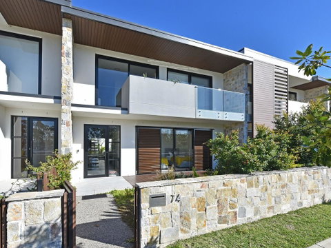 Villa Positano Waterside At Trinity Point - Tourism Search 0