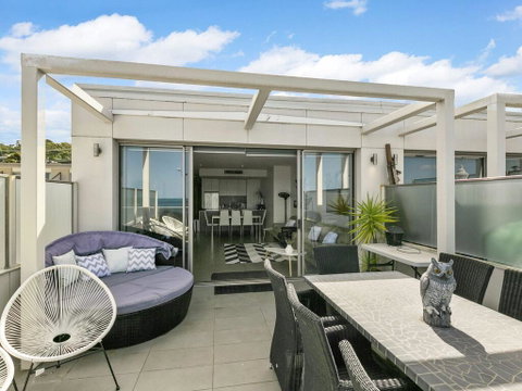 WATERFRONT THREE- In The Heart Of Lorne - Tourism Search 1