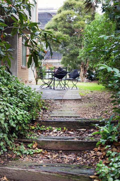 Melbourne Villa - Tourism Search 37