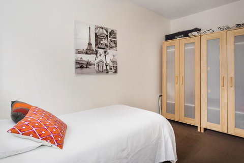 Melbourne Villa - Tourism Search 34