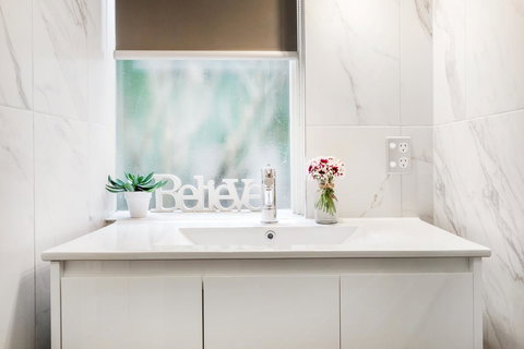 Melbourne Villa - Tourism Search 26