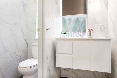 Melbourne Villa - Tourism Search 28