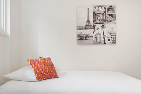 Melbourne Villa - Tourism Search 33