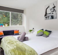 Melbourne Villa - Tourism Search