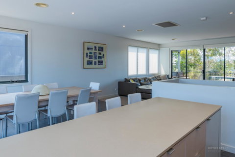 1 Sunset Place - Tourism Search 6