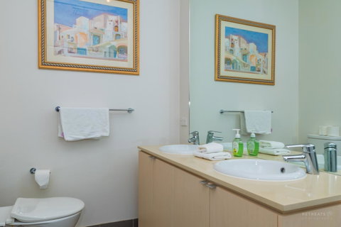 1 Sunset Place - Tourism Search 10